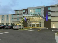 Holiday Inn Express & Suites Miami Airport 
