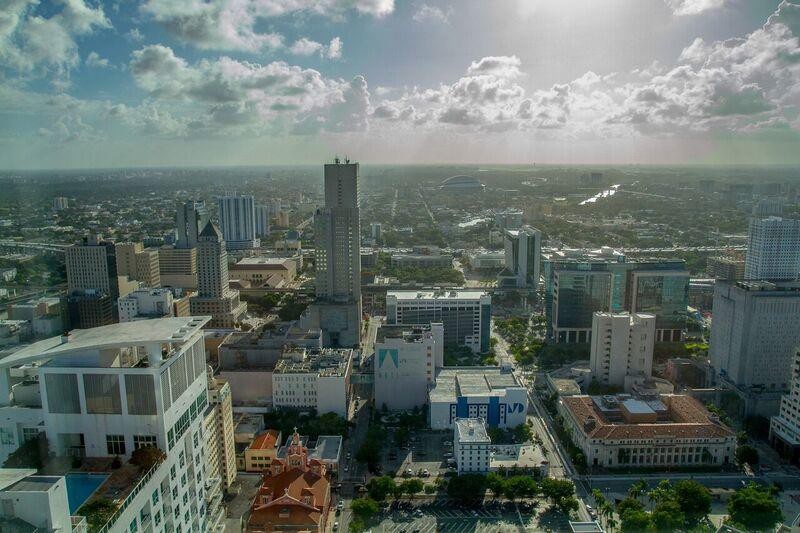 Downtown Miami Condo with Big Pool 