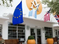 SoBe Hostel & Bar 