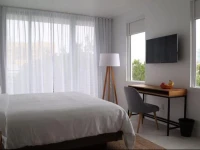 Urbanica The Meridian Hotel 