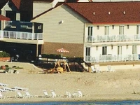 Super 8 Beachfront 