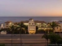 Malibu Beach Inn 4*