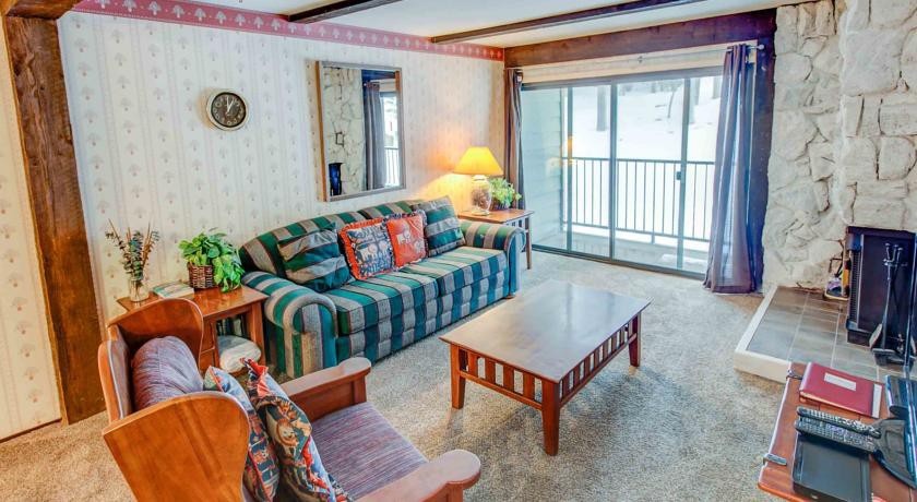 St. Anton 1st Floor Pet Friendly Condo 
