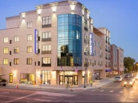 Bluemont Hotel 