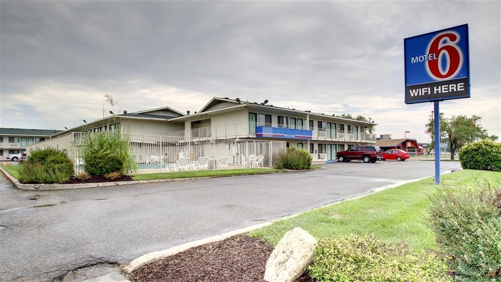 Motel 6 Manhattan Kansas 