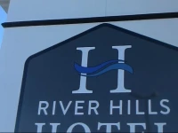 River Hills Hotel- Mankato 
