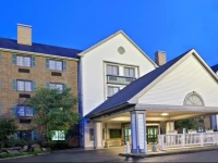 La Quinta Inn & Suites Cleveland Macedonia 