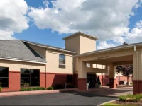 Quality Inn & Suites Oakwood Village 