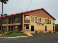 Deluxe Inn Airport 2*