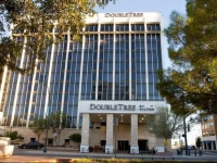DoubleTree by Hilton Midland Plaza 
