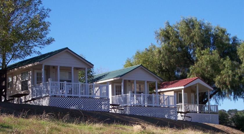 Rancho Oso Cabin 2 