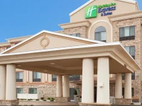 Holiday Inn Express & Suites Mitchell 