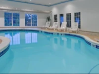 Holiday Inn Express Hotel & Suites Center Township 