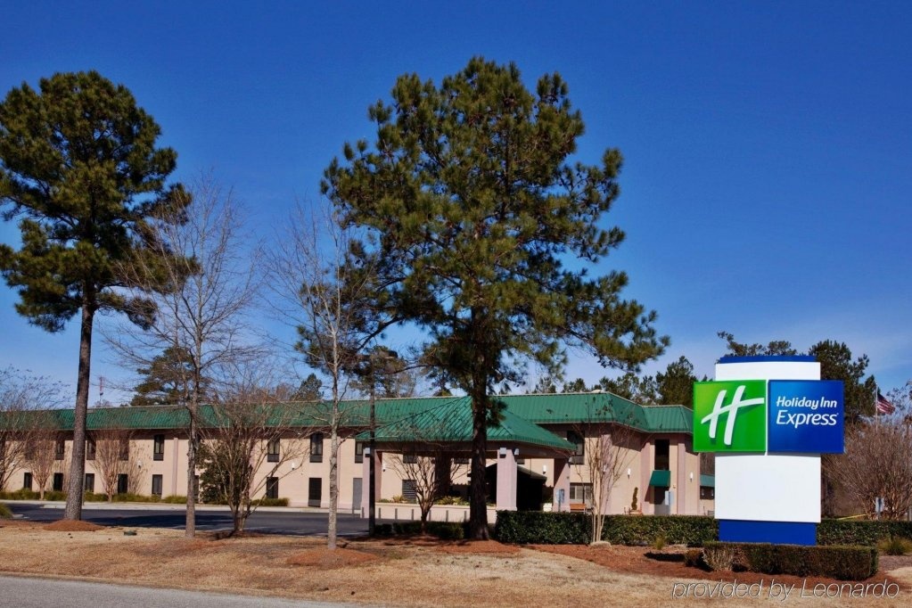 Moncks Corner Inn 
