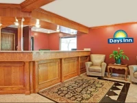 Days Inn & Suites 