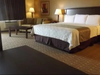 GuestHouse Inn & Suites Montesano 