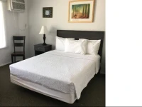 A Wave Inn - Montauk 
