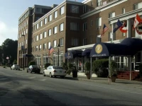 Capitol Plaza Hotel & Conference Center 