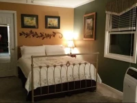 Acorn Ridge Bed and Breakfast 