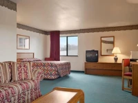 Deluxe Inn Morristown Tennessee 