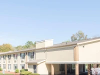 Days Inn - Mystic 