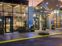 TRYP by Wyndham Times Square South 