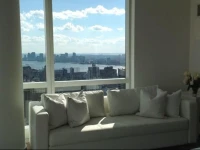 Stunning Apartment with Spectacular Views Near 5th Ave 
