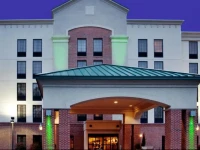 Holiday Inn Express & Suites Newport News 