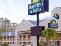 Days Inn & Suites Nacogdoches 
