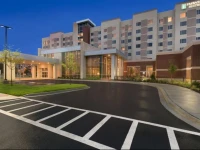 Embassy Suites Chicago-Naperville 