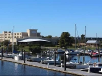 BridgePointe Hotel & Marina 