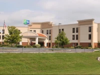 Holiday Inn Express Lewisburg - New Columbia 