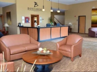 Boulders Inn & Suites - Newton 
