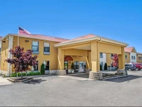 Days Inn Great Lakes - North Chicago 