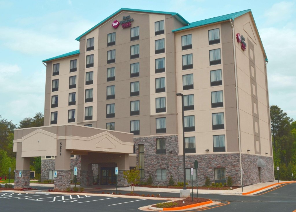 Best Western PLUS North Haven Hotel 