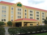 La Quinta Inn Cleveland Airport West 