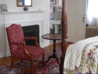 Centennial House Bed and Breakfast 