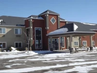 Howard Johnson Inn & Suites Oacoma 