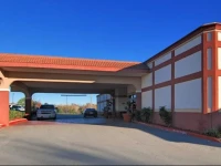 Best Western Plus Broadway Inn and Suites 