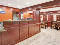 Days Inn and Suites Oklahoma City Moore 