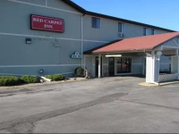 Red Carpet Inn - Omaha 