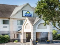 Days Inn and Suites Vancouver 