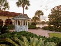 Maingate Lakeside Resort 