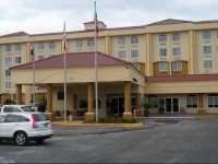 Quality Inn & Suites Winter Park Village Area 