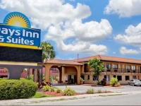 Days Inn and Suites Orlando/UCF Research Park 