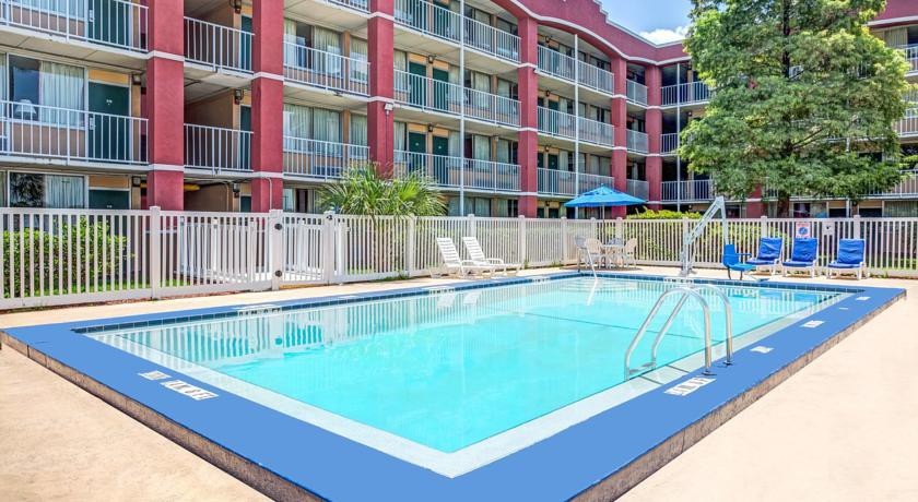 Days Inn Orlando Universal North 