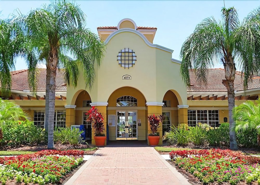 Lakeview Palms 