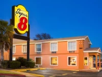 Super 8 Downtown Capitol 