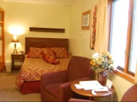 All Seasons Inn 