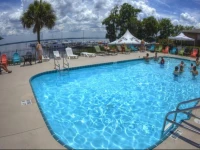 Crystal Cove Riverfront Resort 